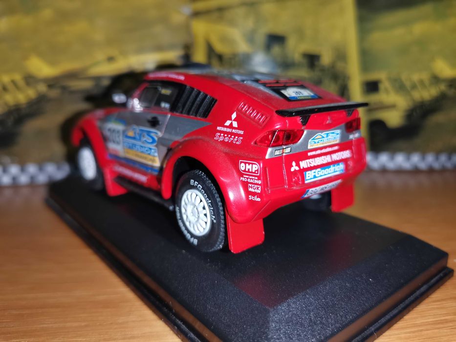 Mitsubishi Pajero - Lote 2 - Rally Paris Dakar 1:43