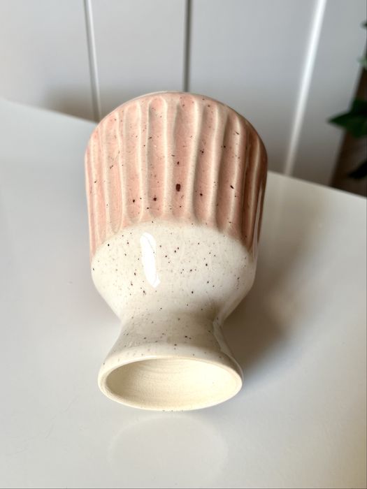 Small ceramic jug425333523334440963