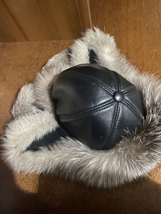 Жіноча зимова шапка