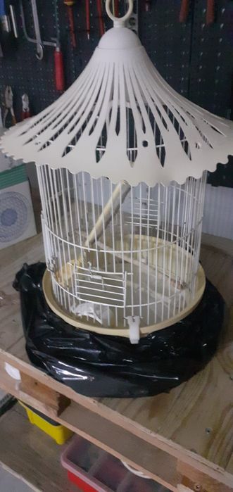 Gaiola para canários.