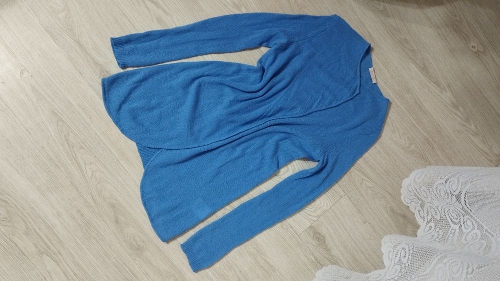 Kaszmirowy damski kardigan firmy FTC r. M 100 % kaszmir niebieski