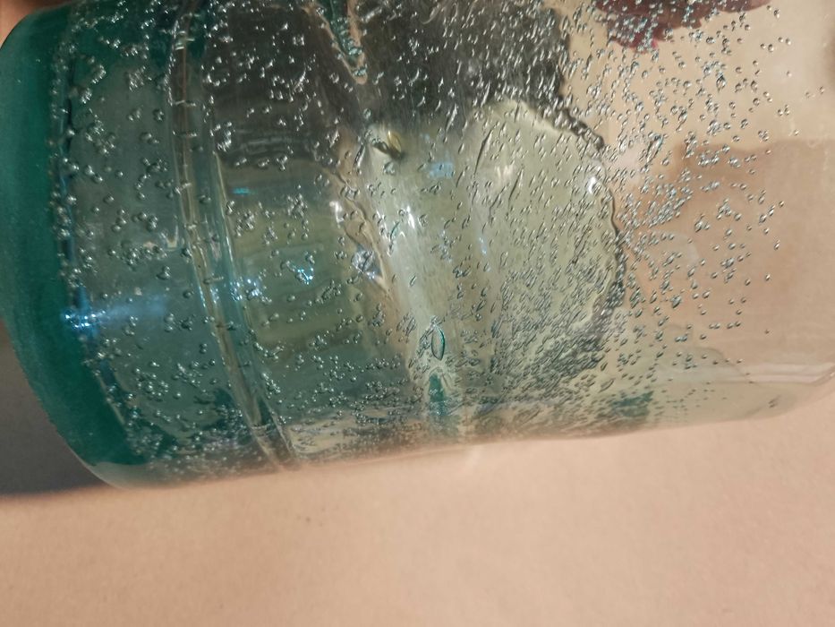 stary zielony wazon kolorowe szkło