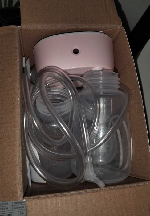 Bomba Elétrica Leite Materno + Oferta de Biberões e Copos de Adaptação.