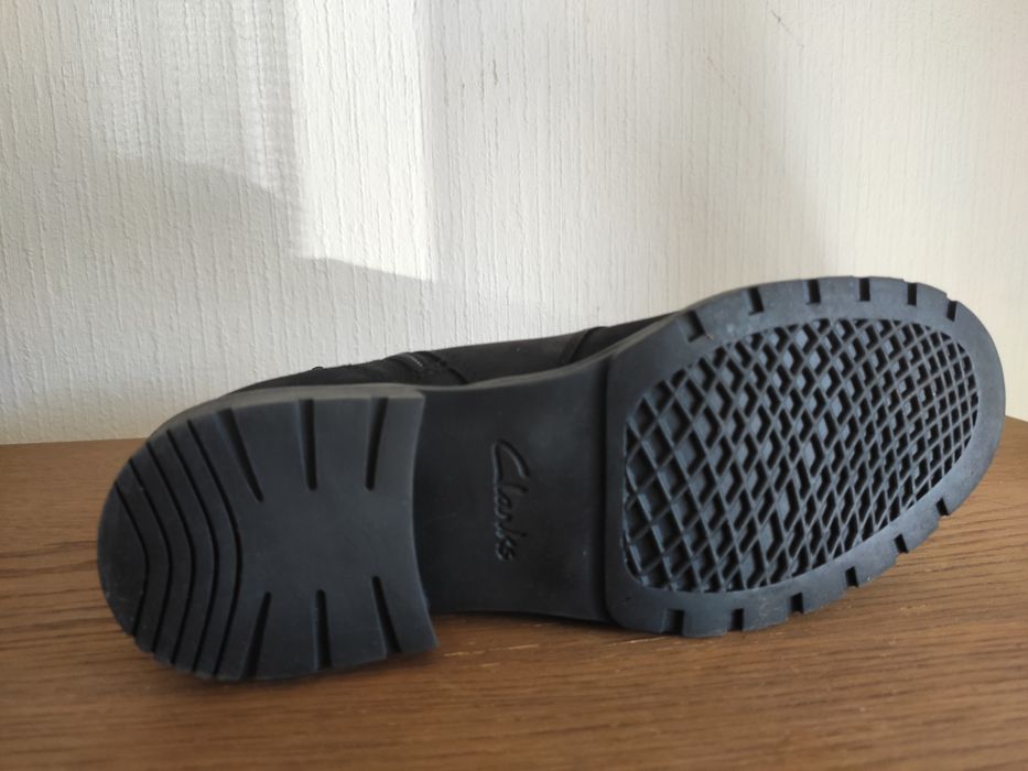 Clarks skórzane buty