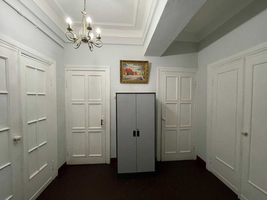 Гарний хостел Київ метро Площа Українських Героїв