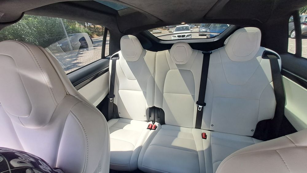 Tesla Model X 100D