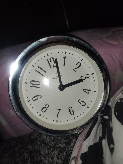 Zegar wiszący mały sred,9cm