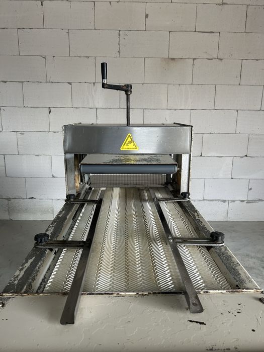 Хліборізальна машина