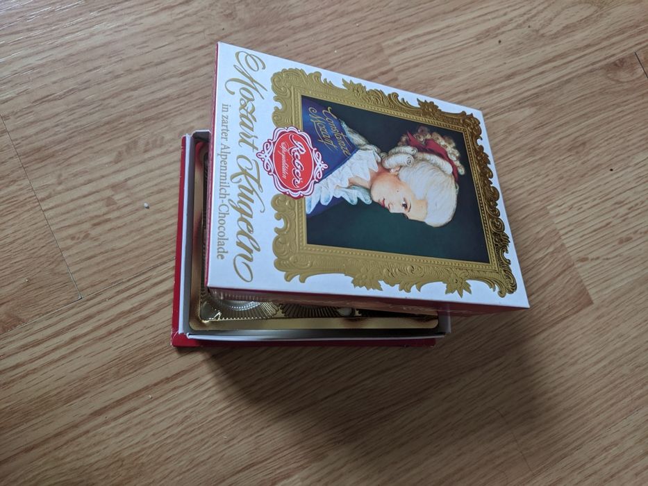 Pudełko po cukierkach Mozart