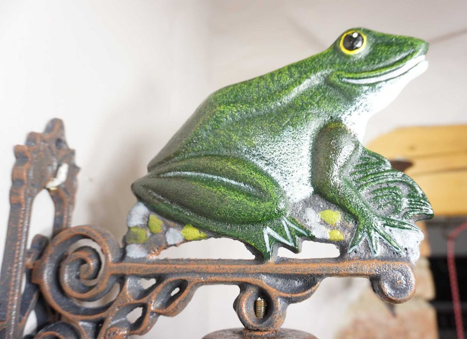 PIĘKNY ŻELIWNY dzwon dzwonek żaba