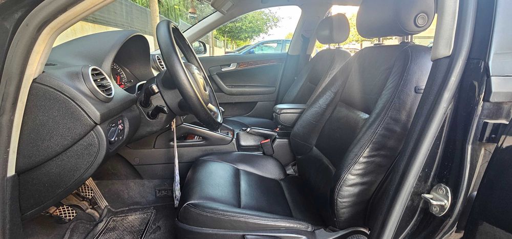 Audi A3 Sportback 1.6 FSI - 115cv - Muito bem estimado