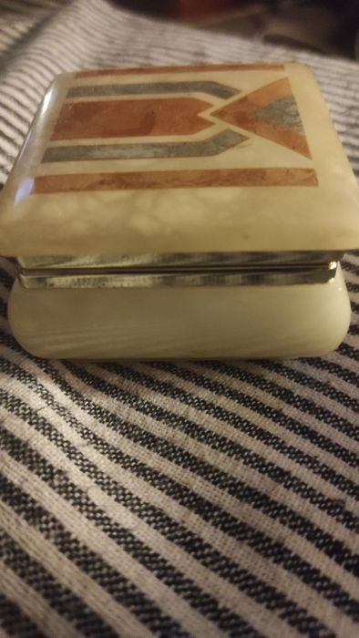 Caixa de pedra mármore