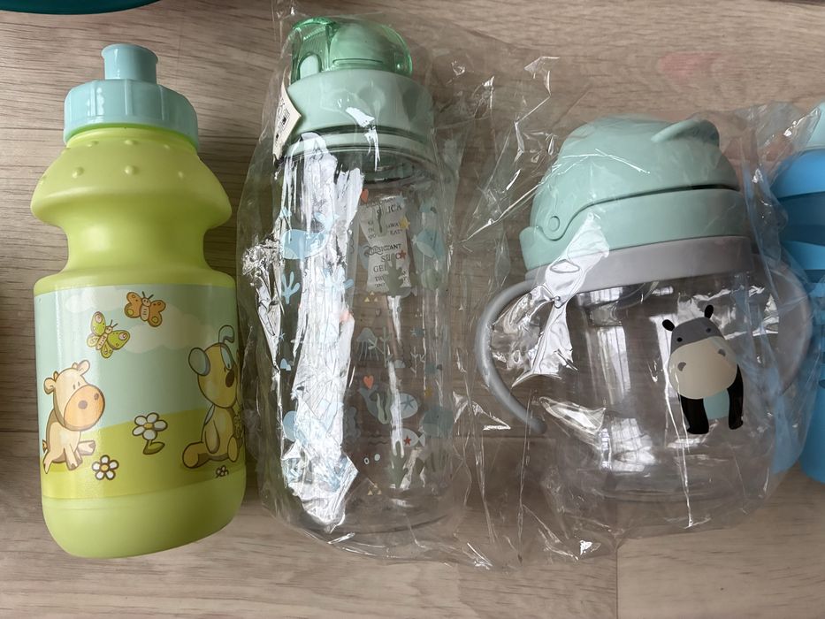 Copo com tampa e palinha