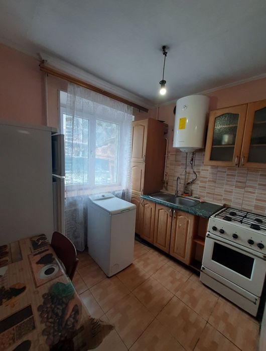 Підселення  для  хлопця  молодого  центр