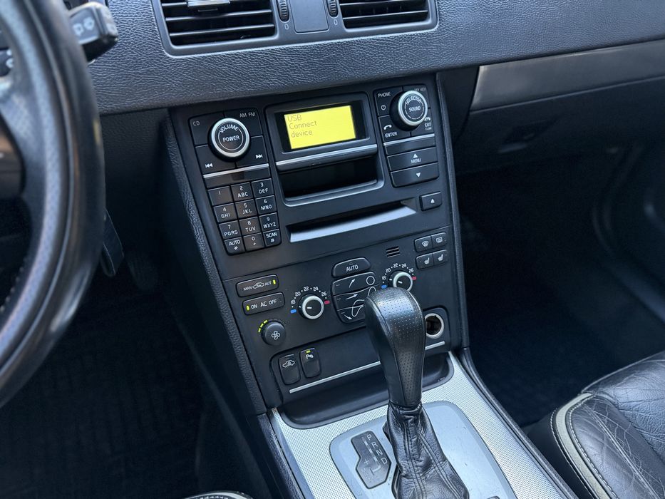 VOLVO XC90 2011 року, 2.4 дизель, автомат, повний привід, 7 місць