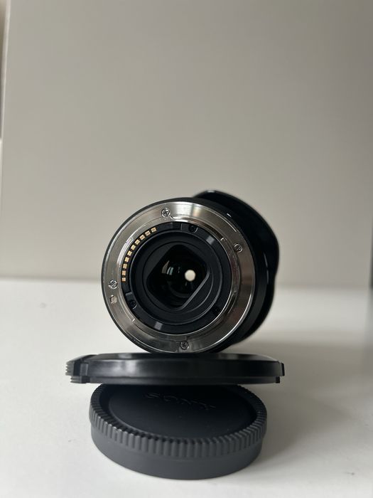Sony E PZ 18–105 mm f/4.0 G OSS
