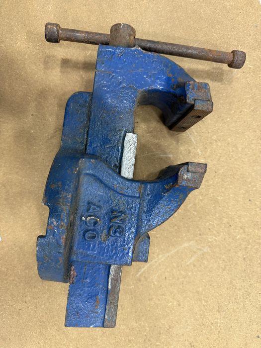 Torno de bancada  n.3 - Ferro Fundido