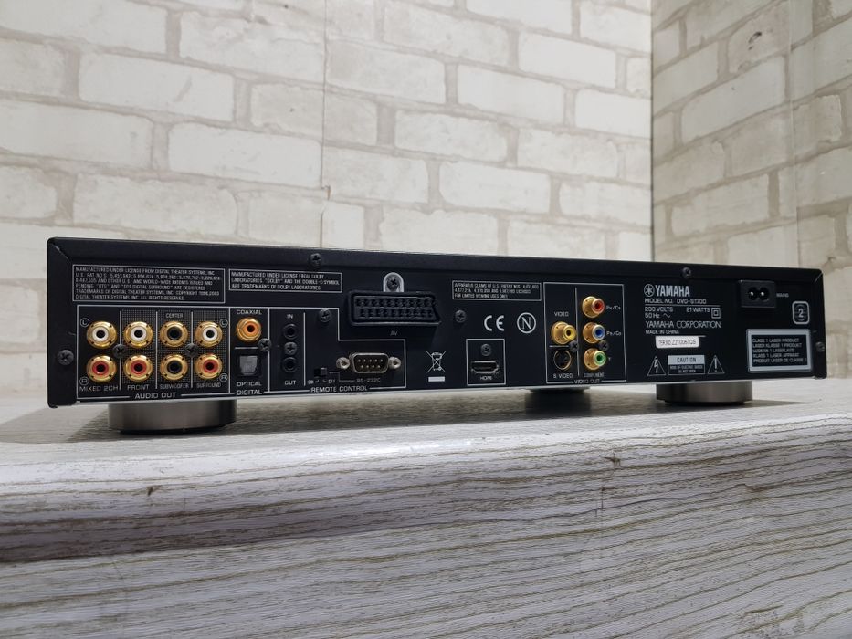 Програвач DVD/CD дисків YAMAHA DVD-S1700, б/у з Німеччини