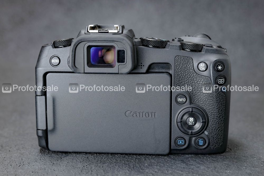 Фотоапарат Canon EOS RP