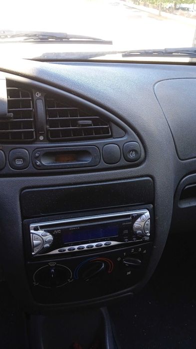 Vendo carro com problemas mecânicos.