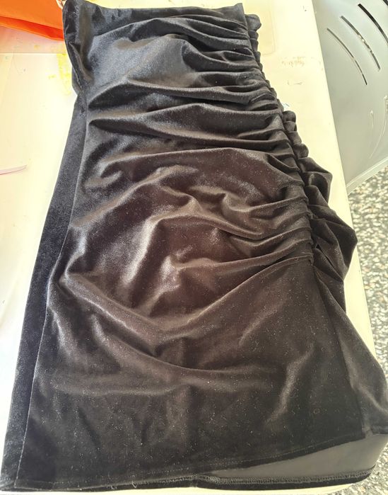 Top Preto sem ombros - Veludo - Bershka - S