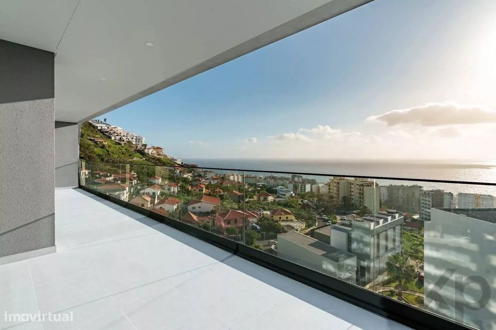 T2 Vista Mar | Piscina | Ginásio | 2 Garagens | Amparo – Funchal