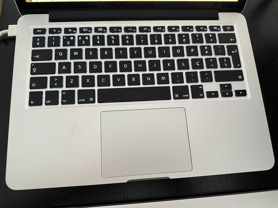 MacBook Pro (Retina, 13 polegadas, fim 2013) + Magic Mouse