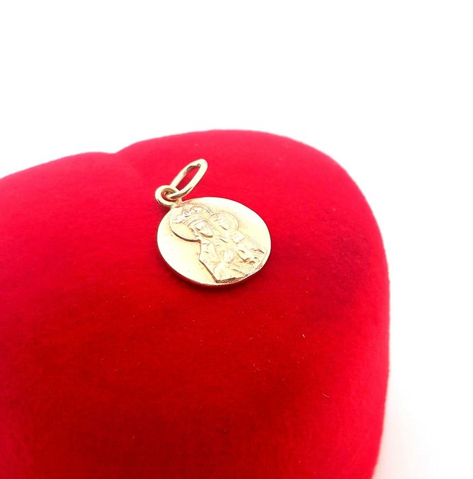 Złoty medalik z Maryją pr.585 W:0,96gr