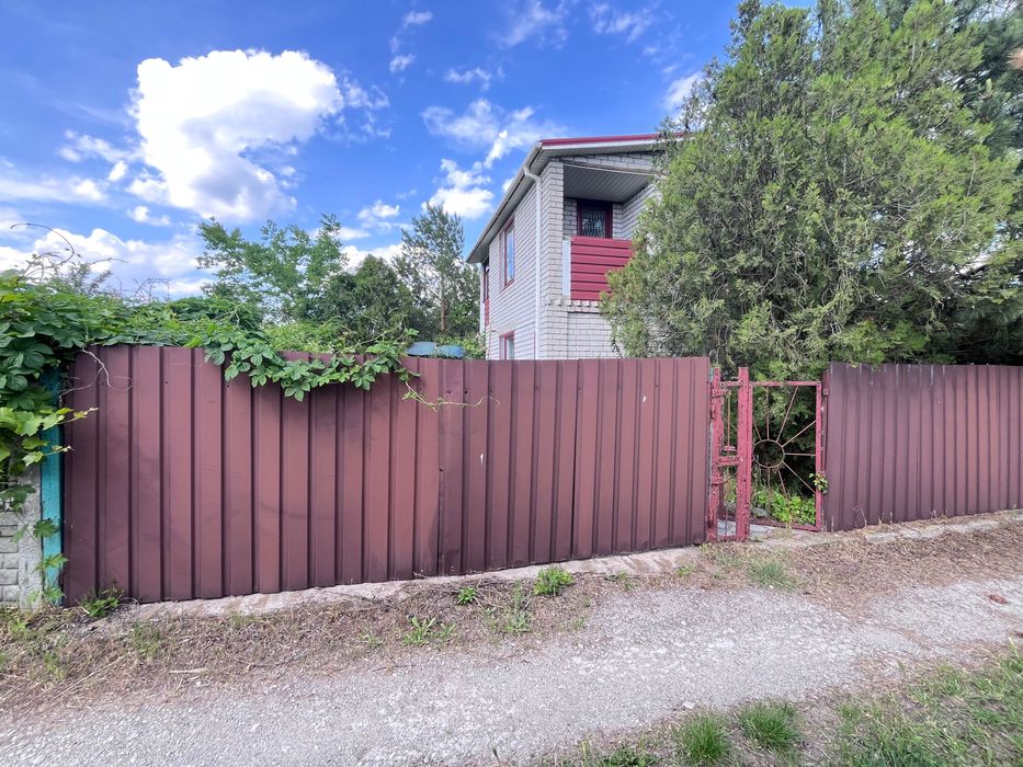 Продам дачу в Ермолаевке на берегу реки!