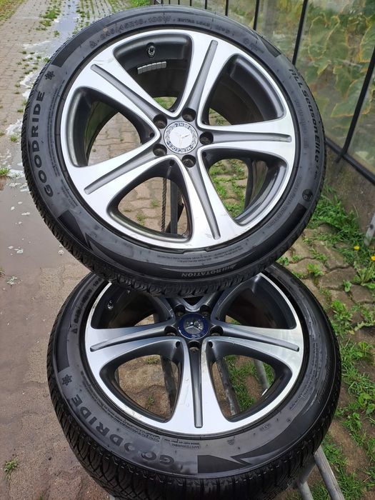 Opony wielosezonowe do Mercedesa