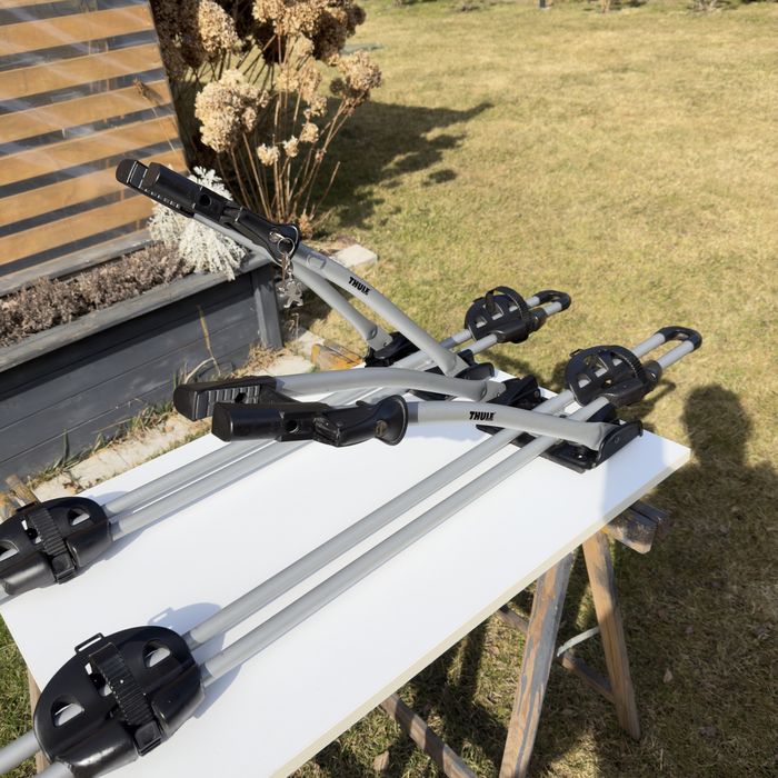 Bagażnik thule na relingi