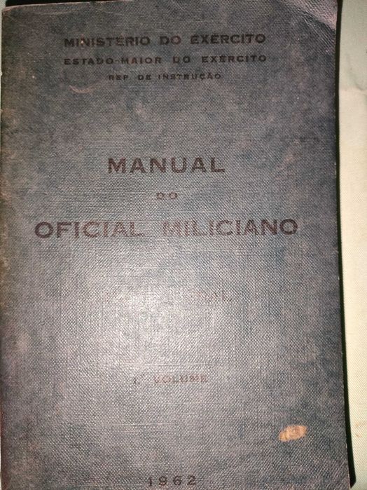 Livros antigos Manual do Oficial Miliciano vol. I & II 1962