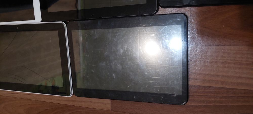 Лот планшетов и телефонов