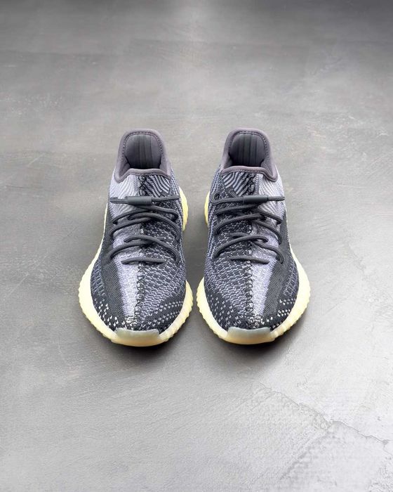 Кросівки Yeezy Boost 350 V2 Carbon