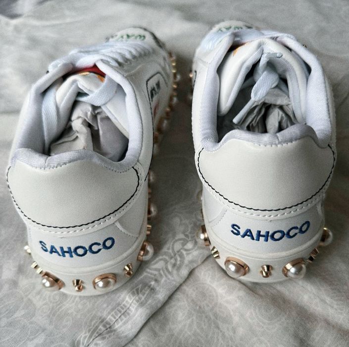 Tênis da marca Sahoco