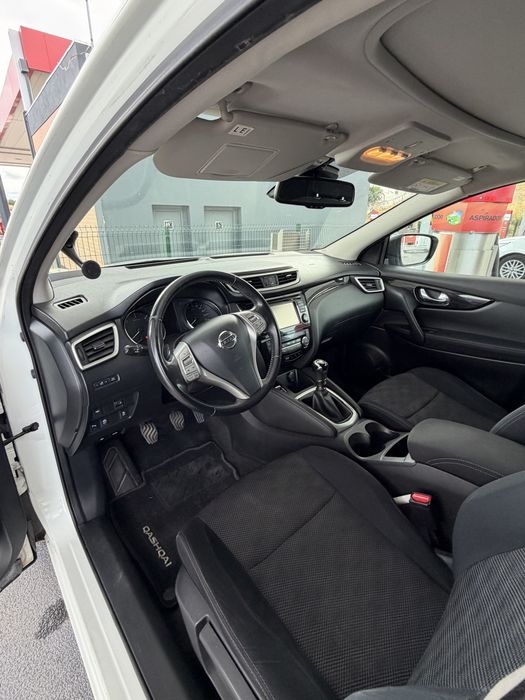 Nissan Qashqai 1.5 dCi Diesel 110 cv 2015 – Estado irrepreensível