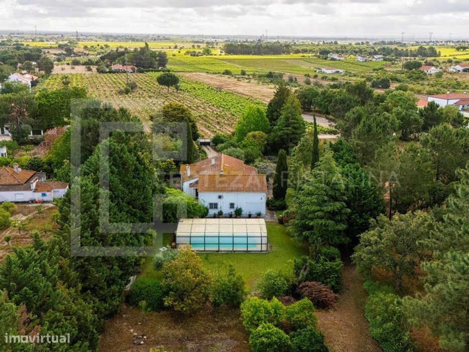 Quinta de Charme T6 com Piscina Coberta em Palmela