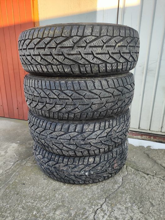 Opona zimowa 4 szt 195/65R15 Taurus  Winter