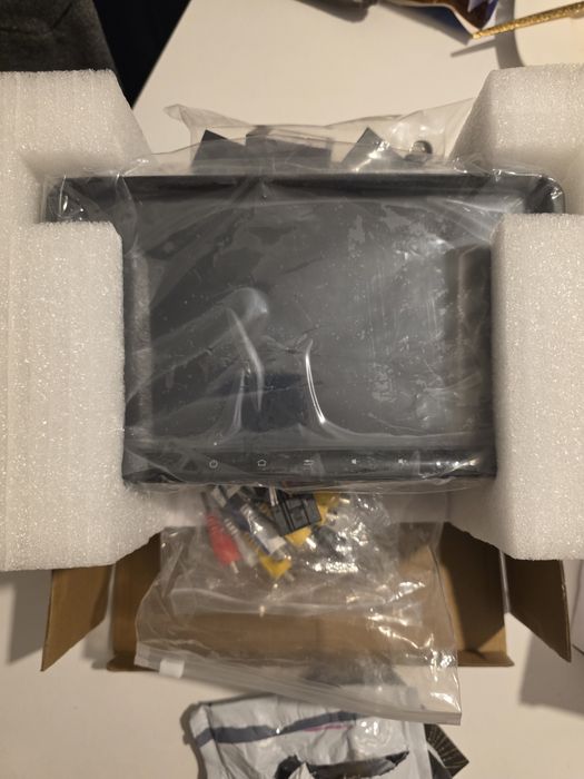 Radio Car Play z kamera cofania