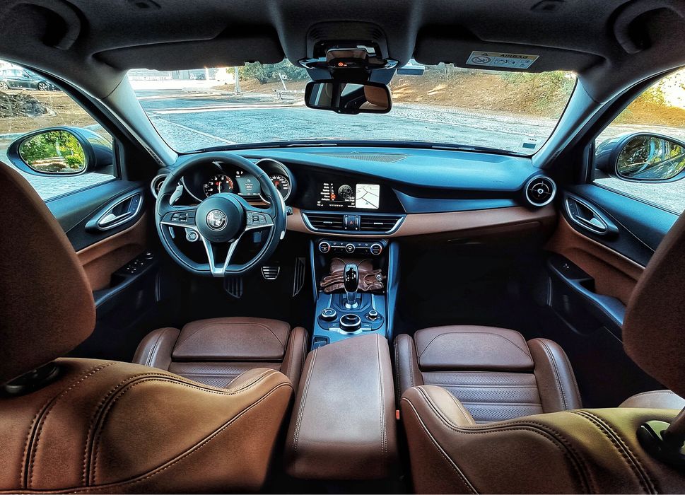 Última oportunidade - Alfa Romeo GIULIA Benzina Veloce Q4 280cv