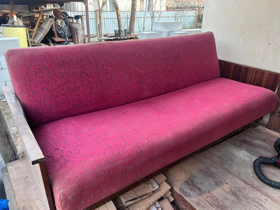 Диван-книжка старий