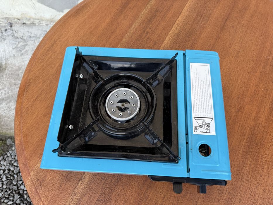 Маленький газовий гриль/туристична газова плита