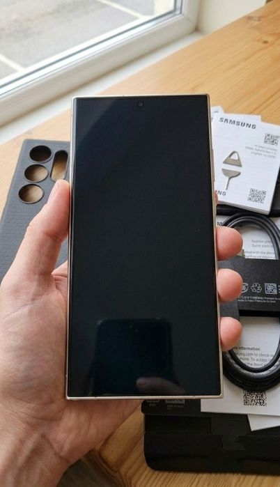 Samsung S24 Ultra - 12/256Гб, 6.8" 2 фіз Сім + еСІМ, Офіційний - міжнародний,  АКБ 100%!
