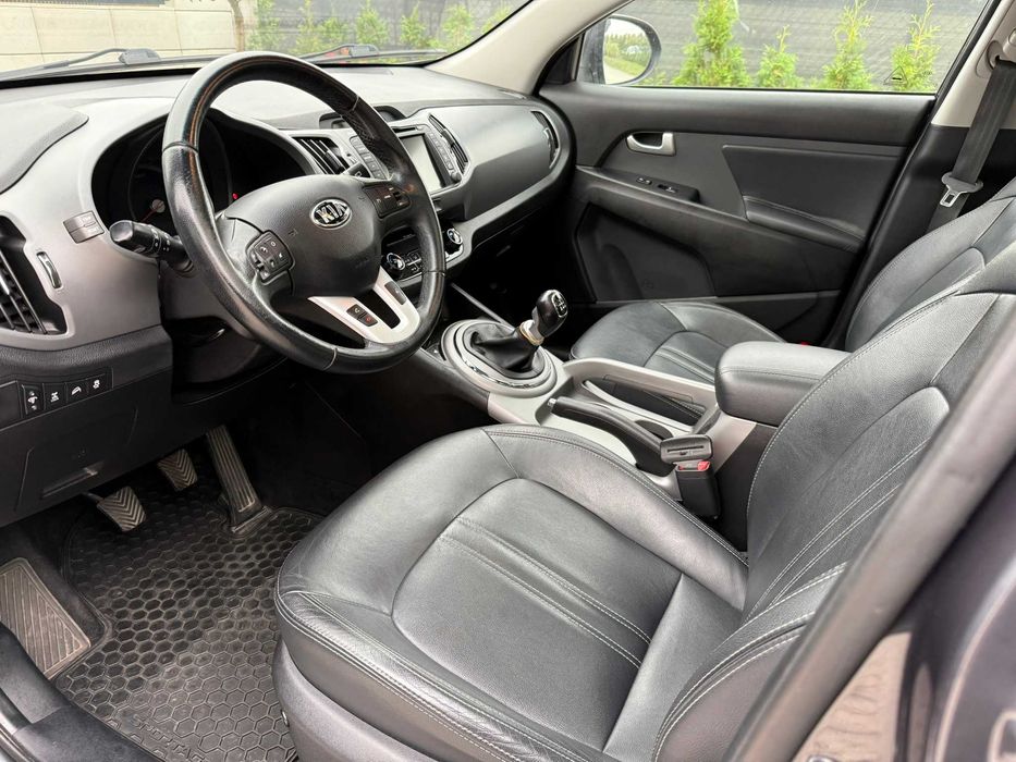 Kia Sportage 2.0 Crdi 184 km AWD Panorama Klimatronik Navi Kamera