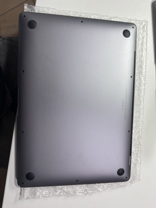 Macbook Air 13' M1 8/256Gb Space 2020 (MGN63)