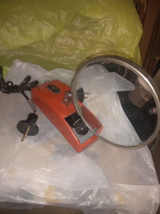 Lampa z lusterkiem z PRL-u