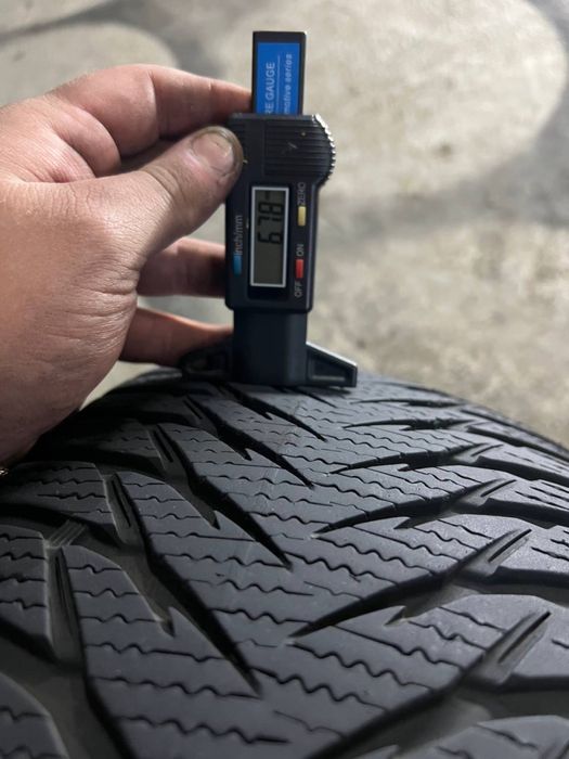 Автошини зимові GOOD YEAR 205/55/16 (2шт)Колеса,Гума,Скати, Шини)