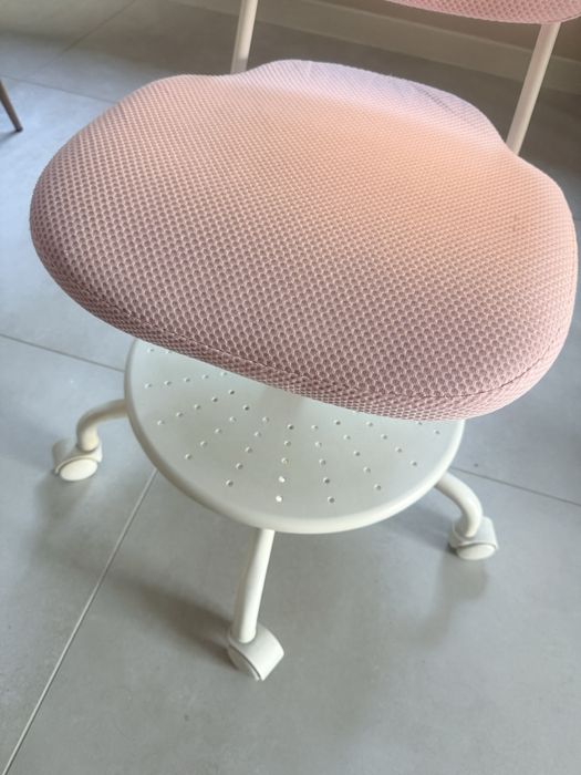 Krzesło do biurka dziecięce