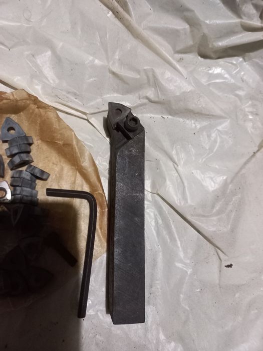 Резцы по металлу