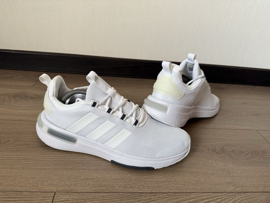Кросівки adidas 46 розмір